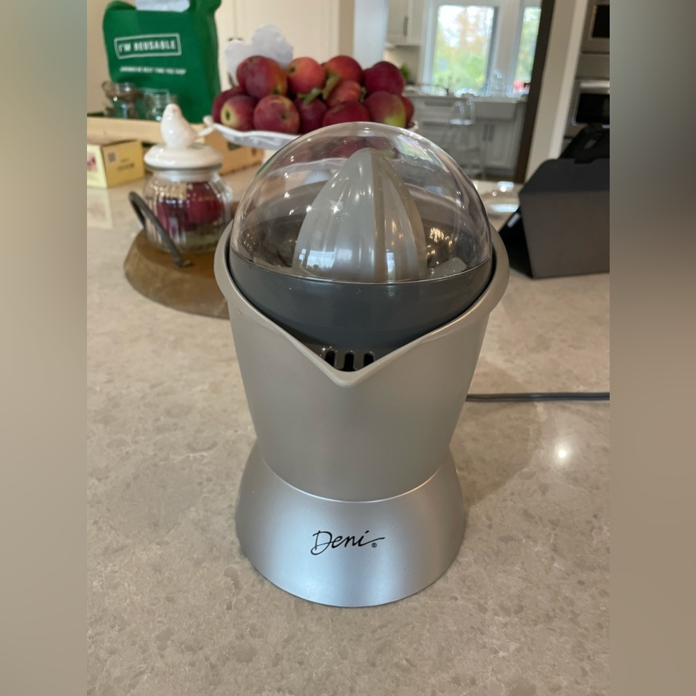 Electric Citrus Juicer